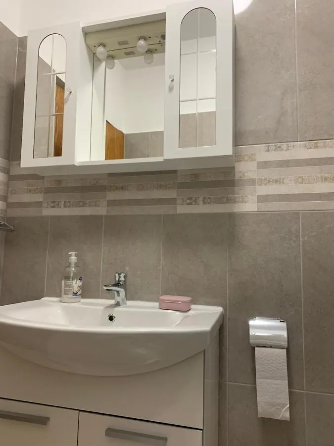 Apartman Edin Umag 0*,